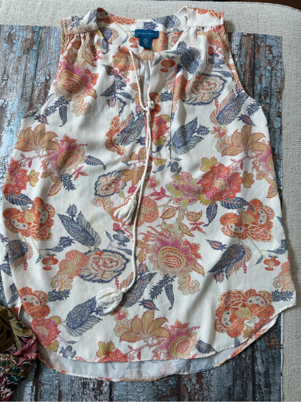 Antibes Blanc  Floral Tie-Neck Sleeveless Camisole - Cream Multicolor Sise medi